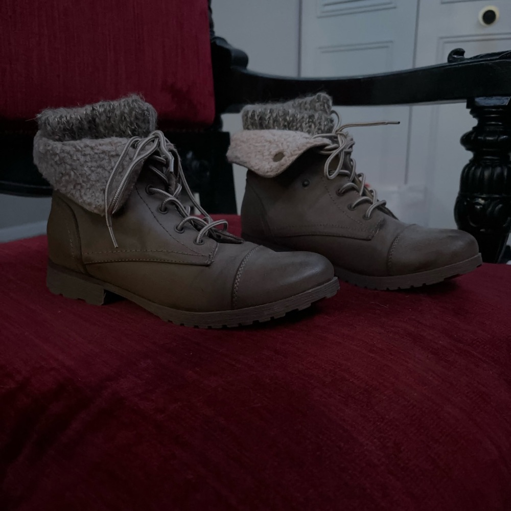 Sand brown sweater cuff ankle booties Size: 8!
